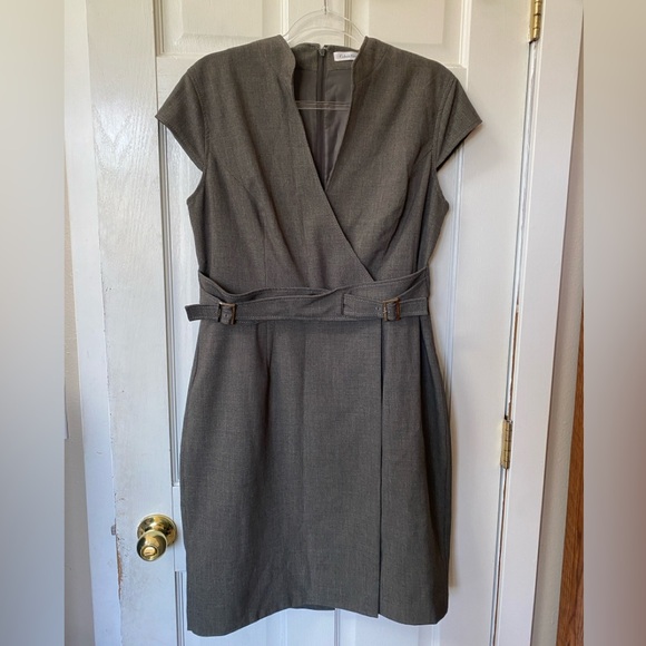 Calvin Klein Women Gray Sheath Mandarin Collar Cap Sleeve Belted Size 12 - Picture 2 of 15